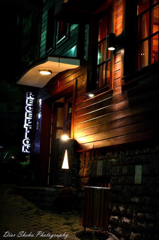 Hotel Prizreni Bagian luar foto